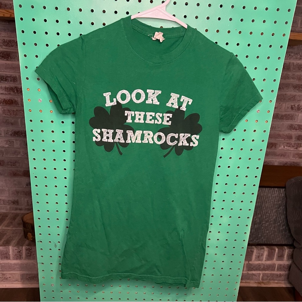 Green Shamrock Graphic T-Shirt
